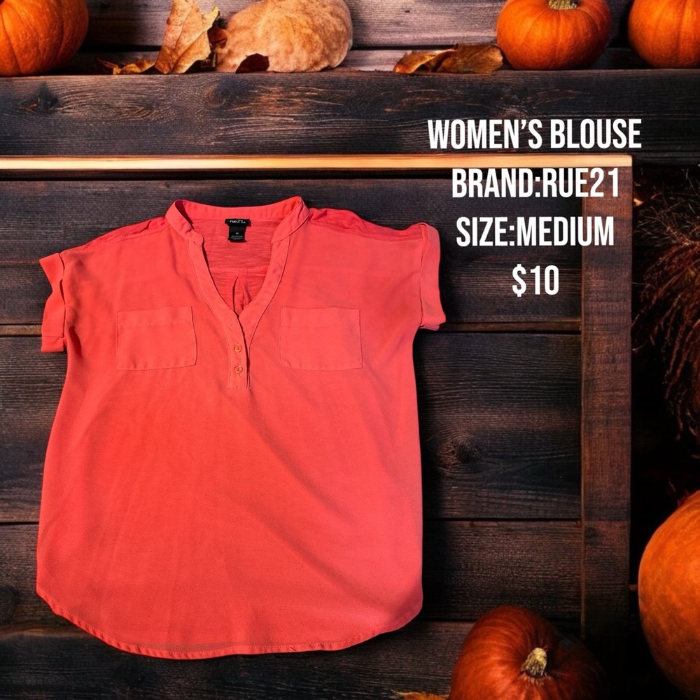 Women’s Blouse 
Brand:Rue21
Size:Medium
$10